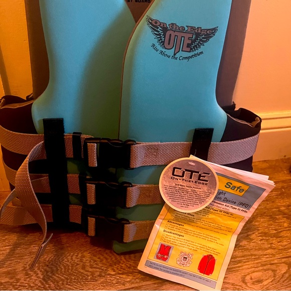 Life Jacket - Picture 1 of 5